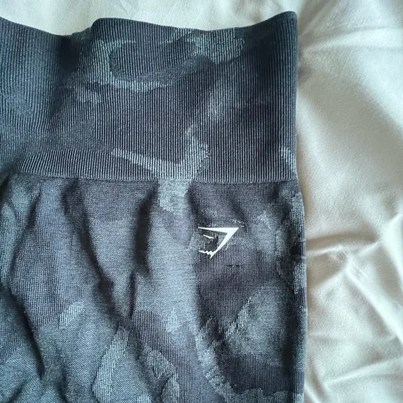 Gymshark Adapt Camo Seamless Leggings - Picture 6 of 8